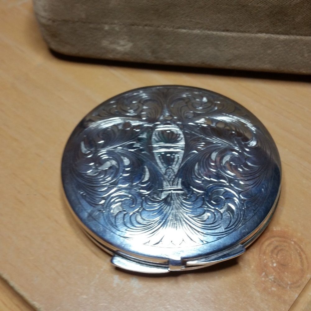 Antique Compact for powder - Picture 5 of 8